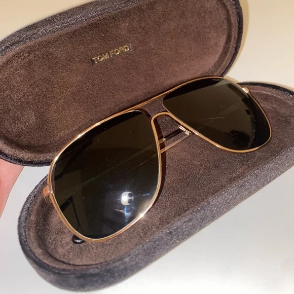 Tom Ford sunglasses. Good condition. Originally bought at $400 - Picture 2 of 6